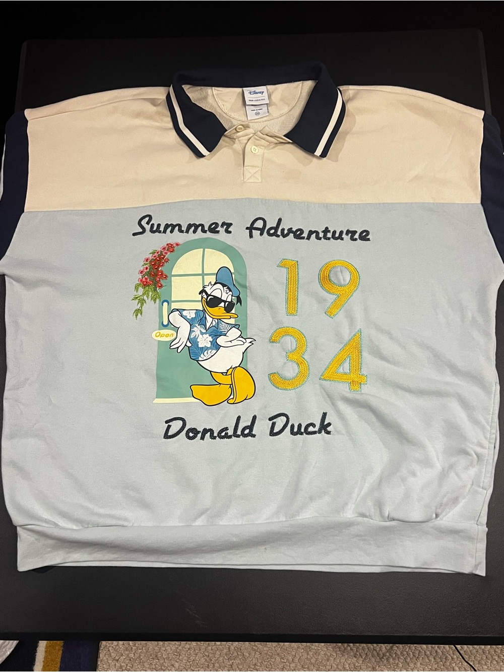 Disney BoxLunch Our Universe Donald Duck Summer Adventure Women Sweatshirt sz 2X